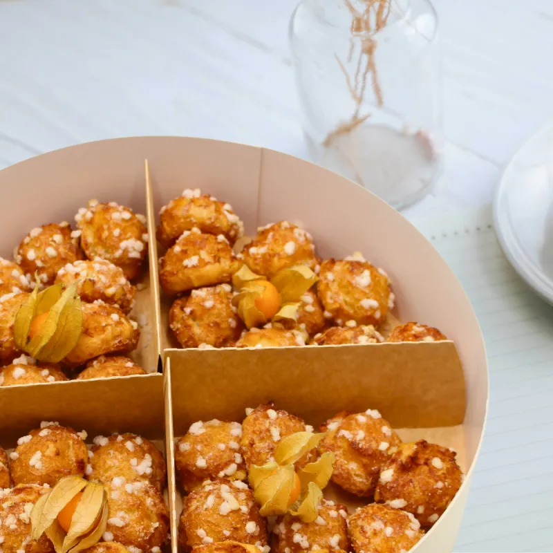 Box 40 Chouquettes